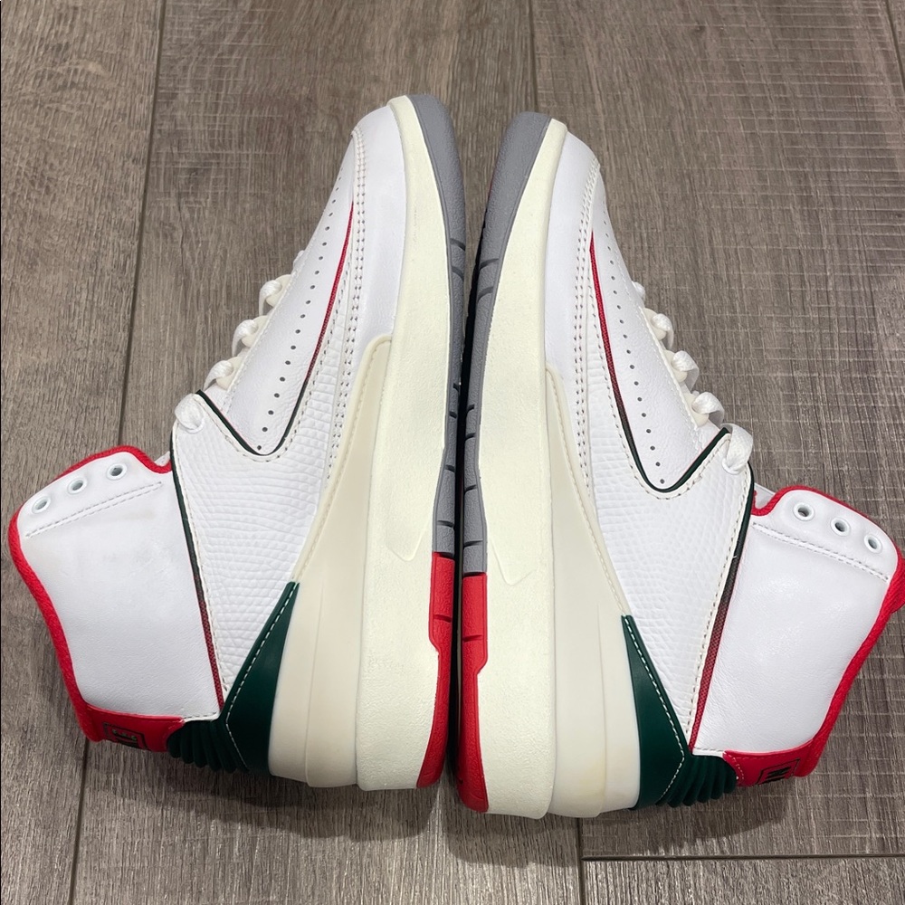 New Air Jordan 2 Retro “Origins” Boys Size 6 Nike DW8562-101 - Picture 3 of 7